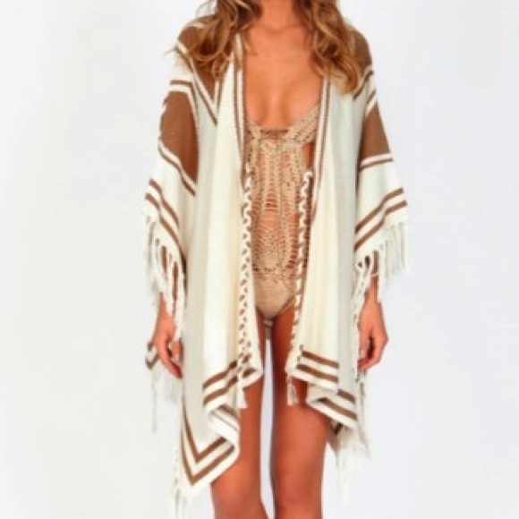 Haute Hippie | Oversized Knit Poncho - Picture 5 of 7